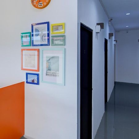 Super Oyo Capital O 93076 Batam Backpacker Guesthouse 2 Pembunuh 外观 照片