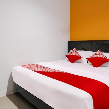 Super Oyo Capital O 93076 Batam Backpacker Guesthouse 2 Pembunuh 外观 照片